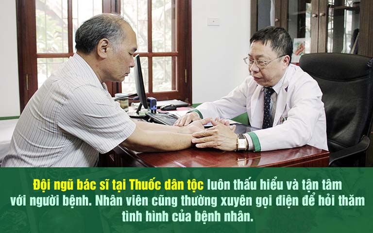 Nghệ sĩ Bình Xuyên đến khám và điều trị bệnh trĩ tại Trung tâm Thuốc dân tộc