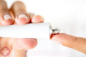 Thực sự có thuốc bôi làm teo búi trĩ hay không?
