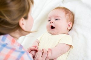 Cách xử lý khi trẻ đi ngoài ra máu nhầy an toàn hiệu quả