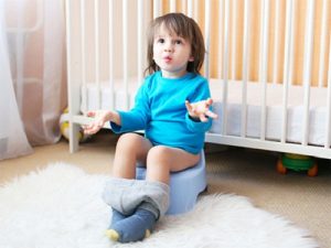 Khi trẻ đi ngoài ra máu uống thuốc gì tốt và hiệu quả