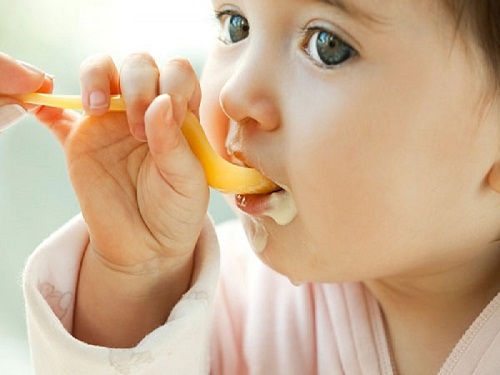 Top 5 loại sữa trẻ sơ sinh bị táo bón nên uống tốt cho tiêu hóa